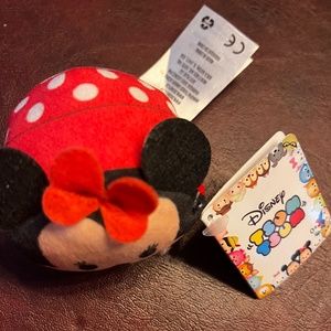 Disney Minnie Mouse Tsum Tsum doll with tag